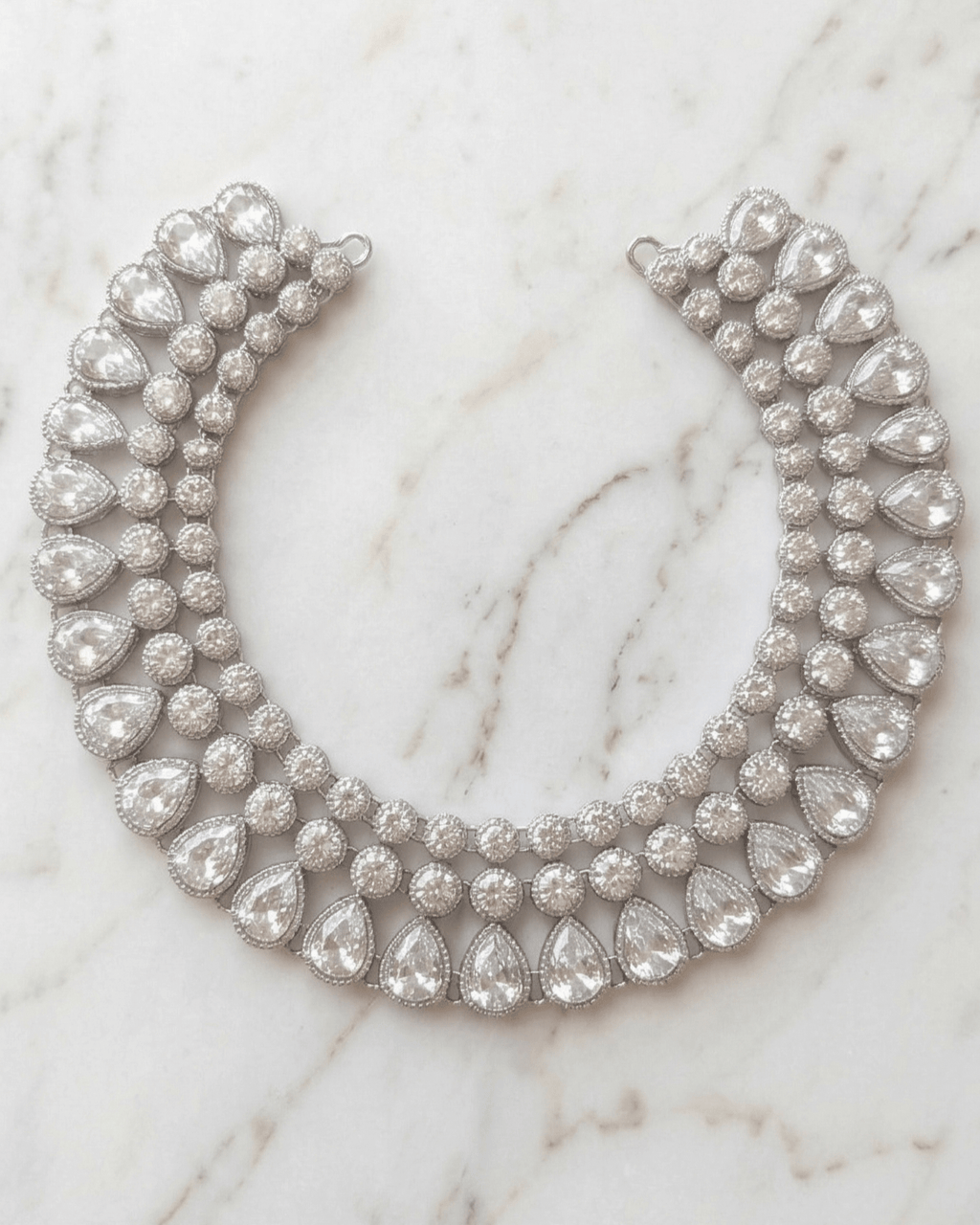 Silver Aura Kundan Necklace Set with Earrings & Maang Tikka - Sannu Fashion Store